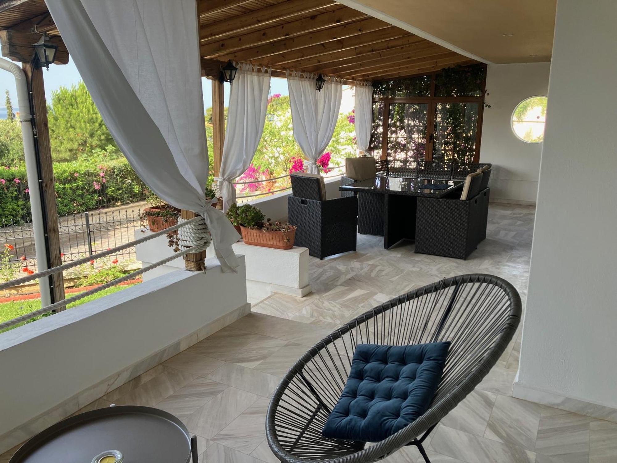 Beautiful Beach House Геракини Экстерьер фото
